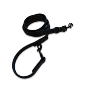 View of the Black PRO4MANCE Com4rt Grip Dog Leash on a plain background