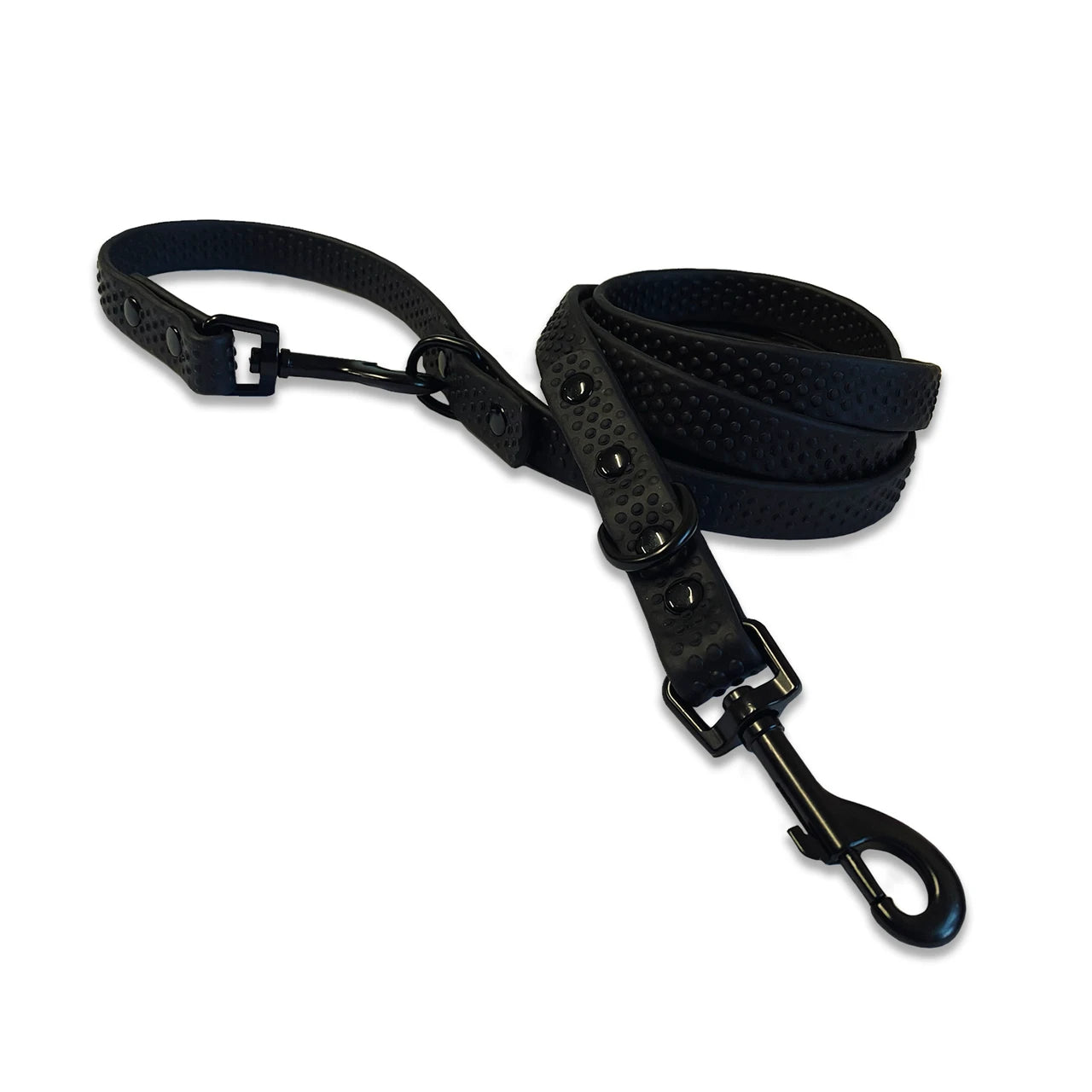 View of the Black PRO4MANCE Com4rt Grip Dog Leash on a plain background