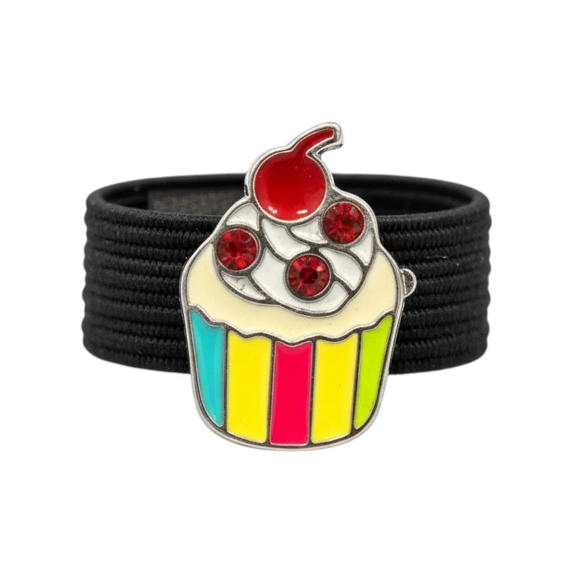 View of the Cupcake Dubois Cheval Crop Charm on a white background