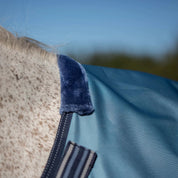Close-up view of the fleece on the withers of the Equinavia Thunder 360 0g Detachable Neck Turnout Sheet in blue